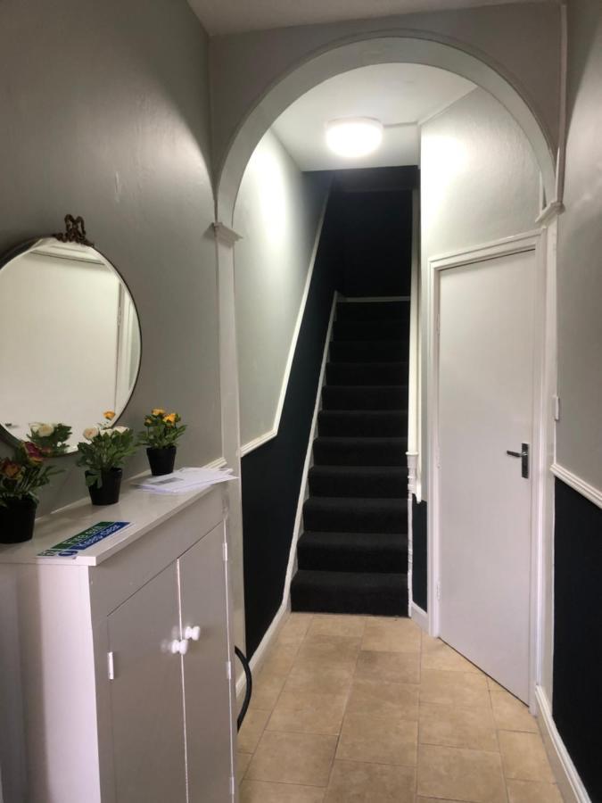 Granby House Holiday Apartments, Apartment 2, In The Old Town, Free On Street Parking Included 스카버러 외부 사진
